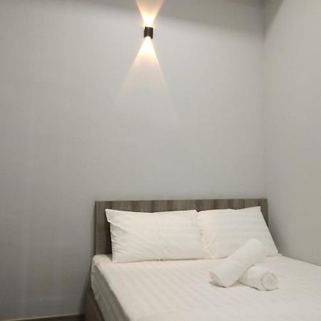 The Room Perhentian - Long Beach Кампунґ-Куала-Бесут Екстер'єр фото